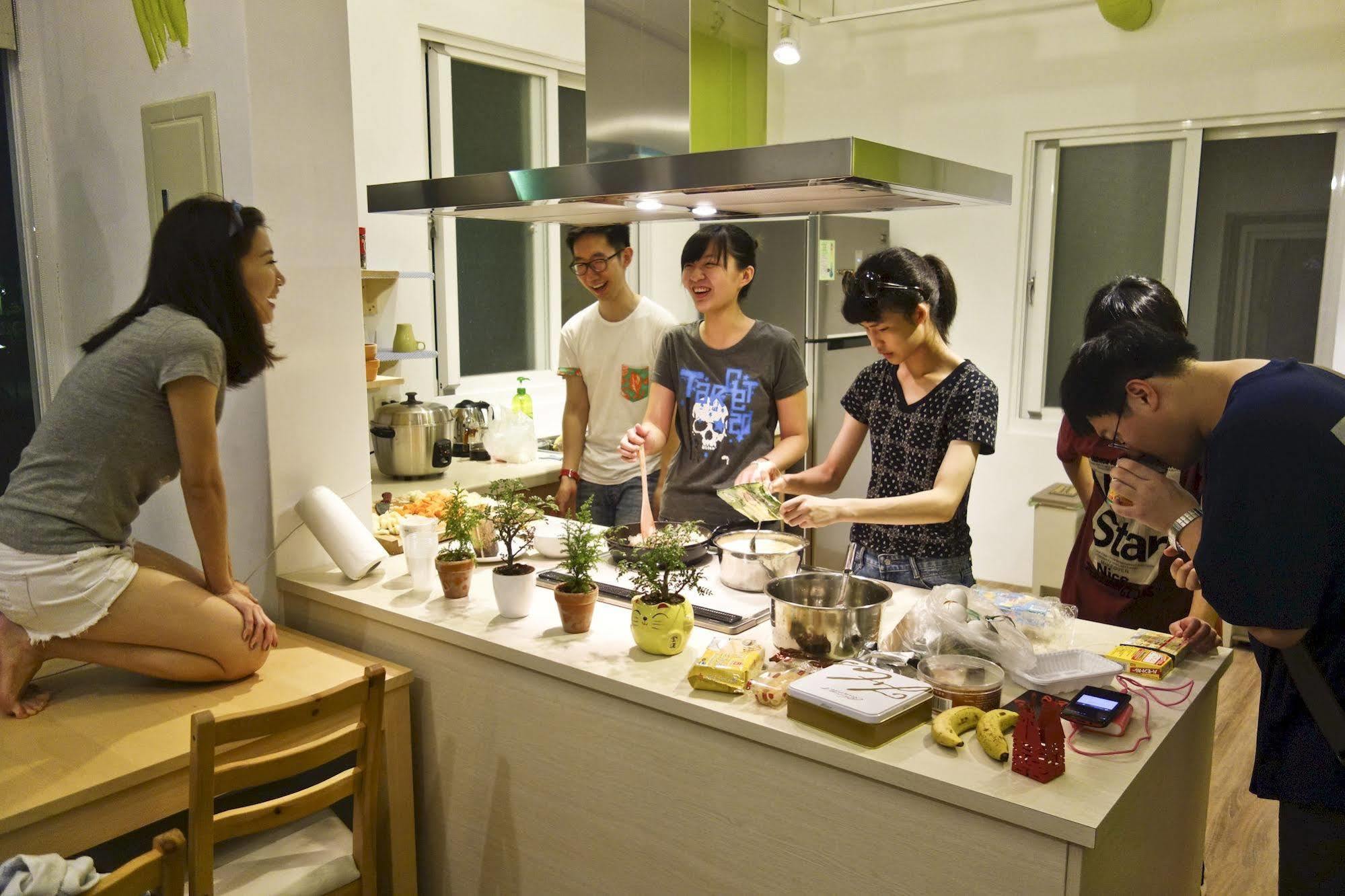 T-Life Hostel Taichung Exterior foto